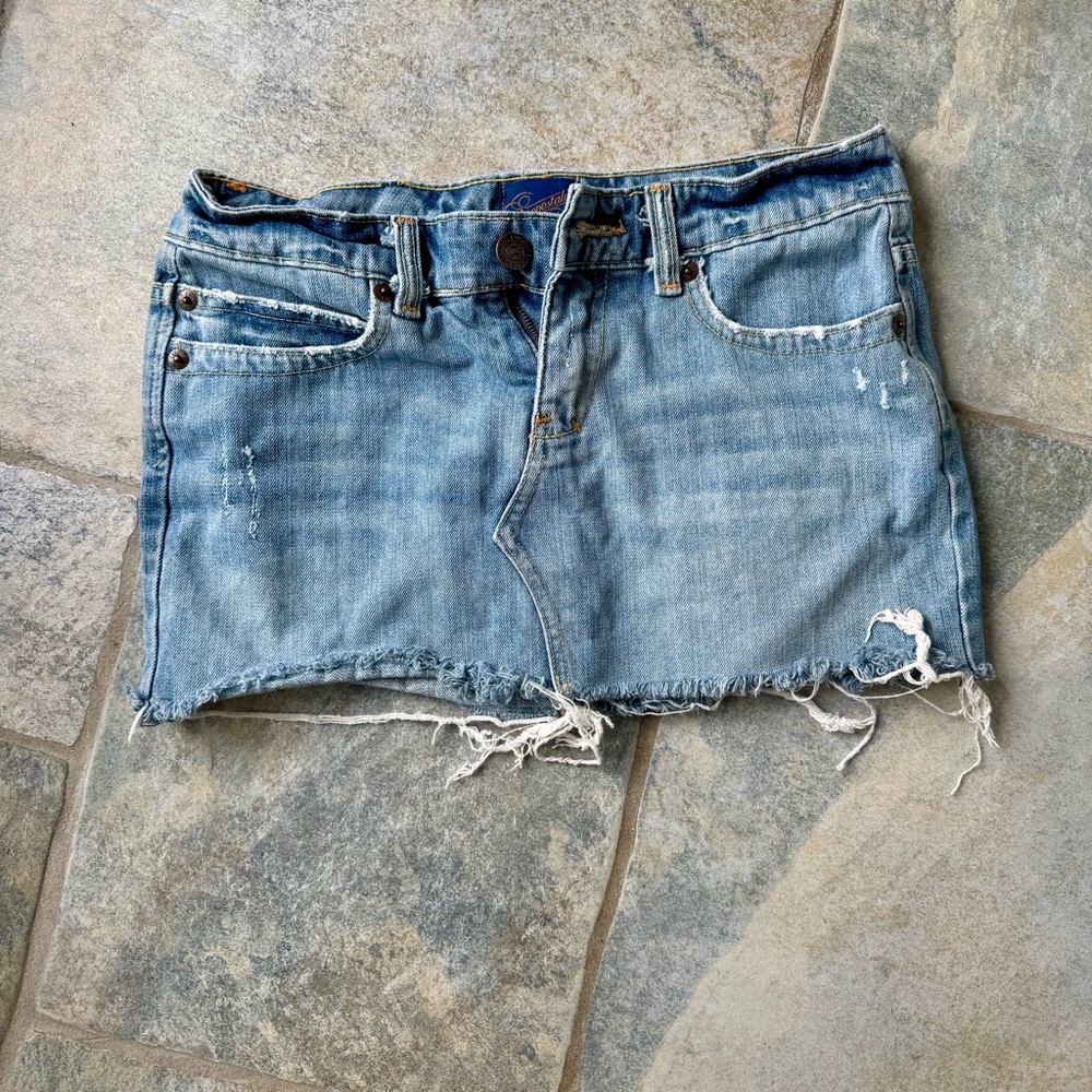 Aeropostale Y2K 2000’s Vintage Distressed Denim Mini Skirt Casual Raw Hem Sz 1/2